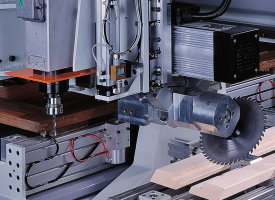 Centro di lavoro a controllo numerico per serramenti Centro di lavoro a controllo numerico per serramenti